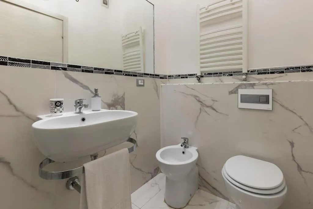 Ferienwohnung Ai Piedi Di San Luca - Parcheggio + 3 Bagni Bologna