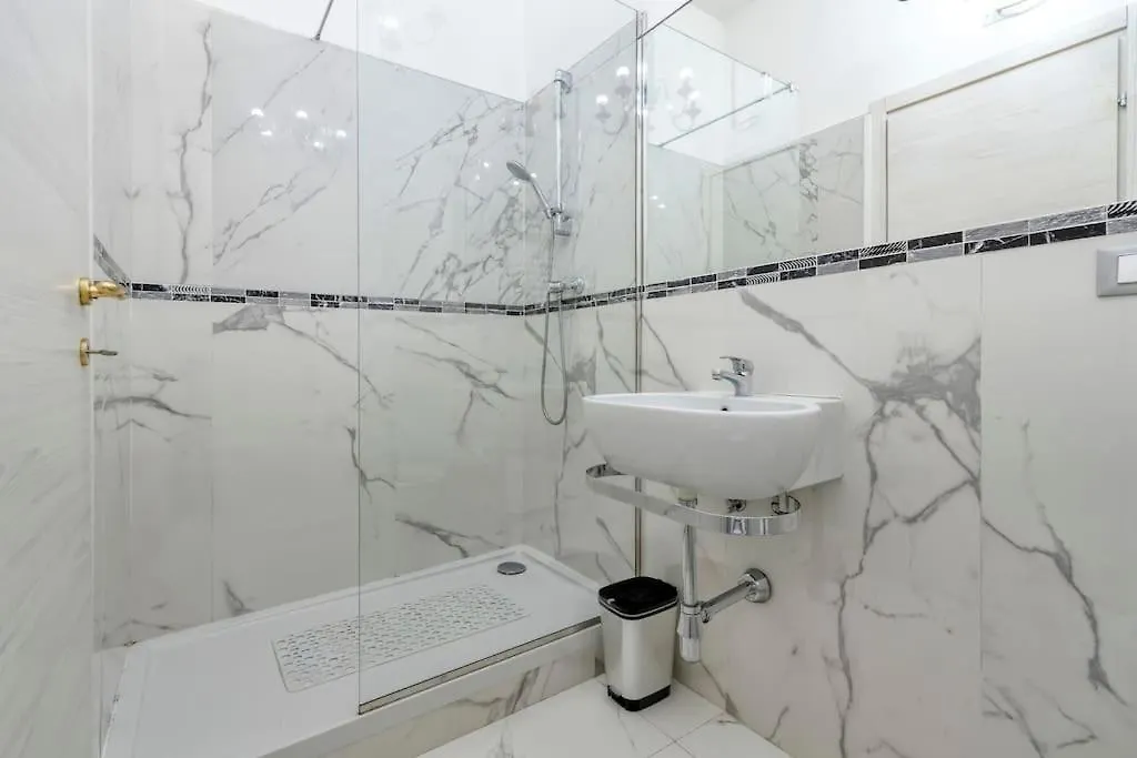 Ferienwohnung Ai Piedi Di San Luca - Parcheggio + 3 Bagni Bologna Italien
